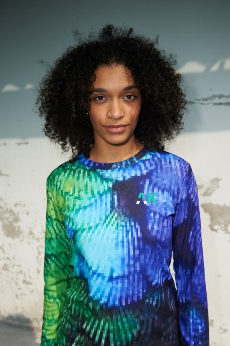 Gigi Jersey - Pixel Blue & Green - Women's Football - Close-up view